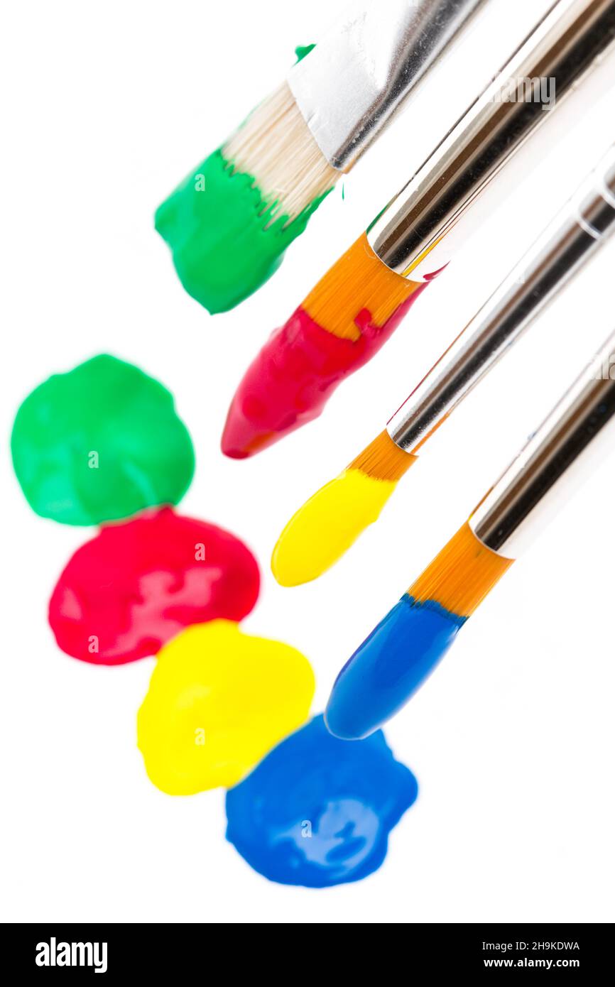 pennello, vernice, rosso, blu, verde, bianco, gocce, colori, sfondo, grande, spazzola per capelli, colorata, colorata, gialla, molti, isolato, spesso, opzionale, creativit Foto Stock