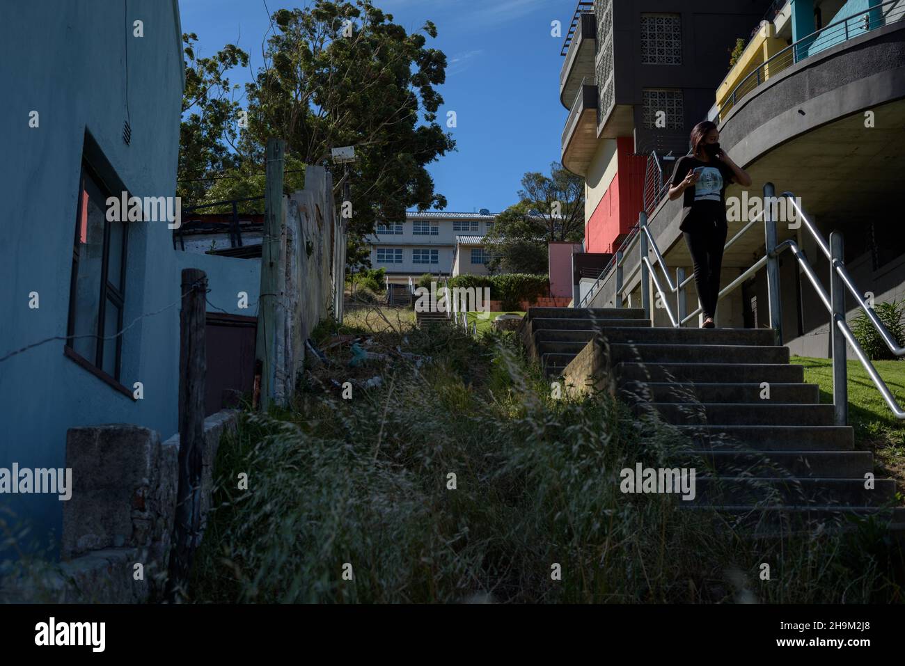 La gentrificazione della classe operaia di Città del Capo, il sobborgo BoKaap nel Sud Africa post-apartheid, sta costringendo i residenti di lungo tempo a trasferirsi Foto Stock