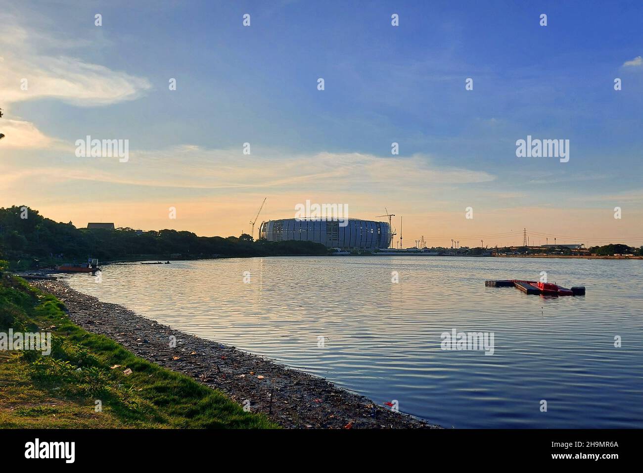 Lago Danau Cincin, Stadio Internazionale di Giacarta, Tanjung Priok, Giacarta, Indonesia Foto Stock