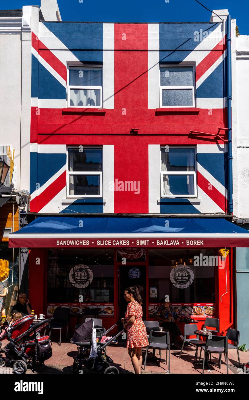 Un caffè a Brighton centrale, Brighton, Sussex, Regno Unito. Foto Stock