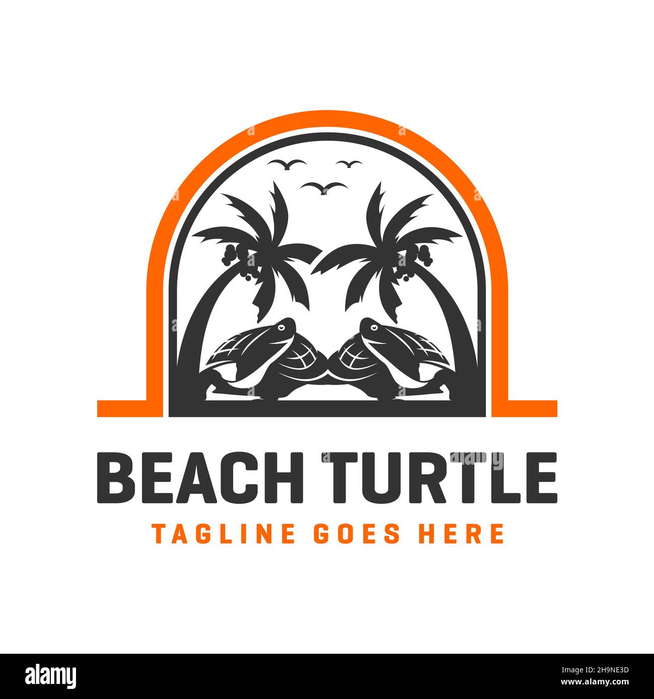 modello di design con logo tartaruga sulla spiaggia Foto Stock