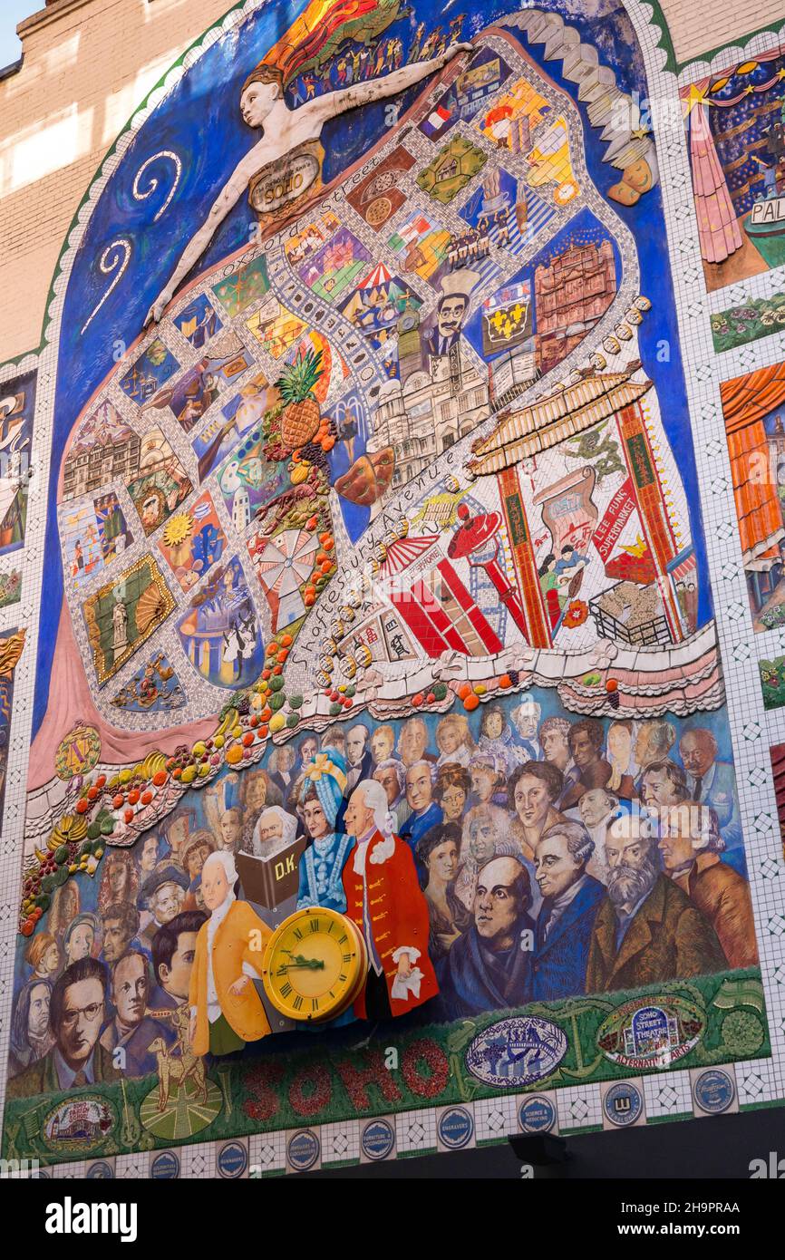Regno Unito, Inghilterra, Londra, Carnaby, Broadwick Street, Spirito di Soho murale Foto Stock