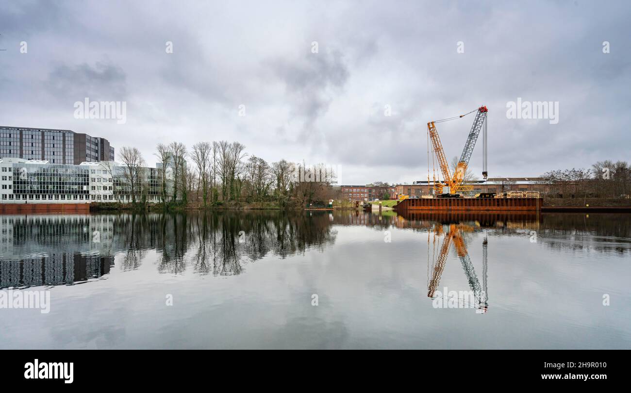 Gru per la costruzione di uffici sul sito industriale di Borsighafen a Berlino Tegel, Berlino, Germania Foto Stock