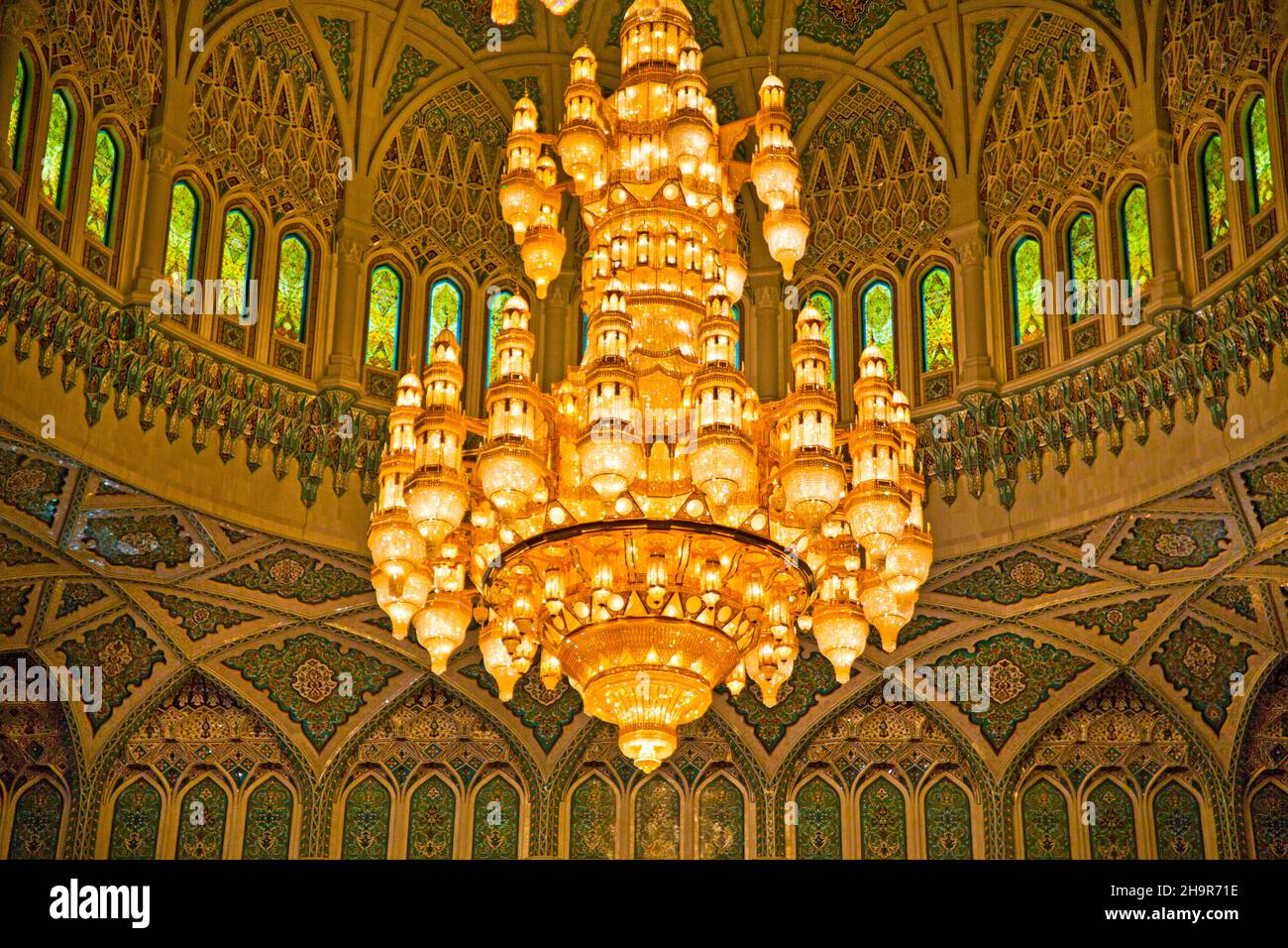 Lampadario di cristallo Swarovsky, Grande Moschea del Sultano Qaboos, Muscat, Oman Foto Stock