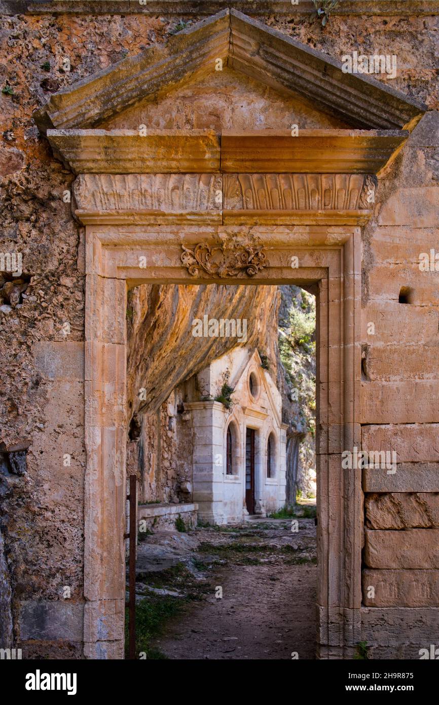 Monastero abbandonato Katholiko a Avlaki Gorge, Creta, Penisola Akrotiri, Creta, Grecia Foto Stock