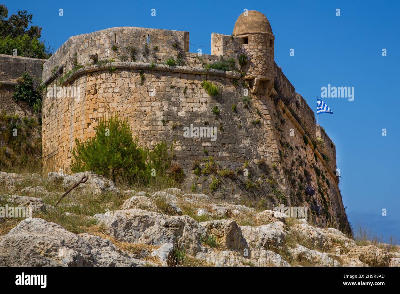 Fortezza del 16th secolo sorge sopra la città portuale di Rethymno, Creta, Rethymno, Creta, Grecia Foto Stock