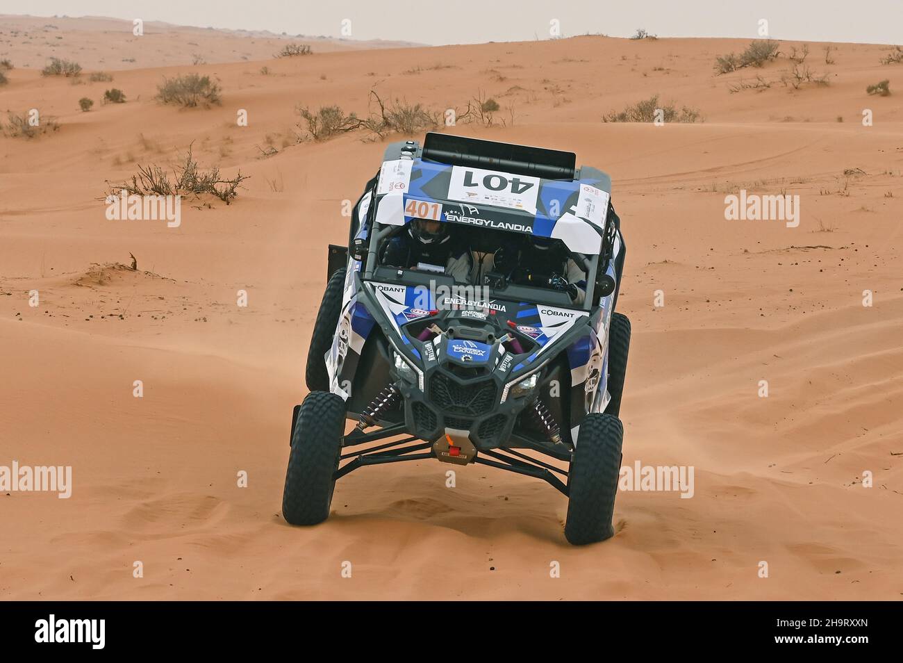 Hal'il, Arabia Saudita - 08/12/2021, 401 Goczal Marek (pol), Laskawiec Lukasz (pol), Cobant - Energylandia Racing Team, , CAN-am Maverick, azione durante il Rally Ha'il 2021, 6th round della Coppa del mondo FIA 2021 2021 per i raduni di cross-country, dal 5 al 12 dicembre 2021 a Ha'il, foto: Eric Vargiolu/DPPI/LiveMedia Credit: Independent Photo Agency/Alamy Live News Foto Stock