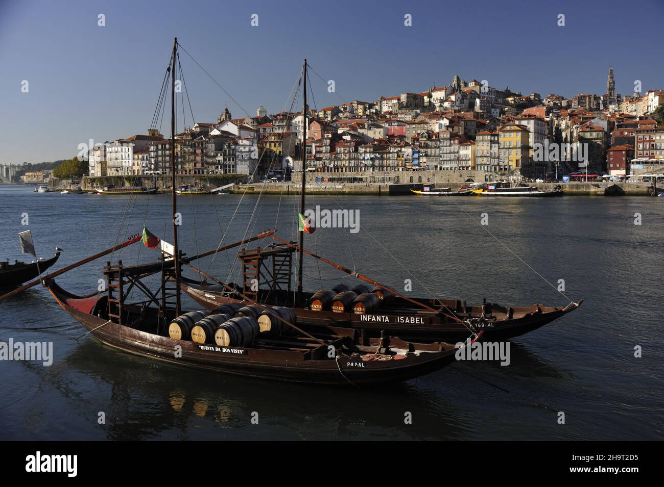Porto, Rio Douro mit Stadtteil Ribeira Foto Stock