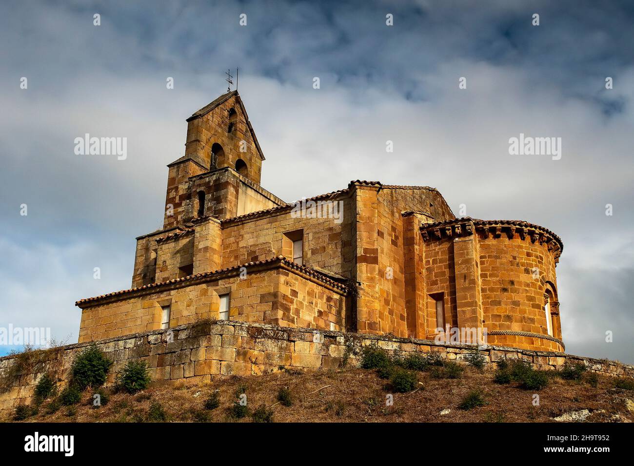 Chiesa romanica di San Juan Bautista a Villanueva de la Nia Foto Stock