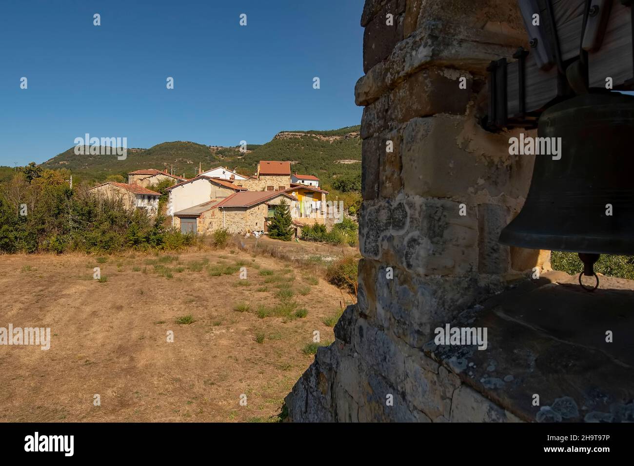 Chiesa romanica di San Cosme e San Damiano a Villaverde Foto Stock