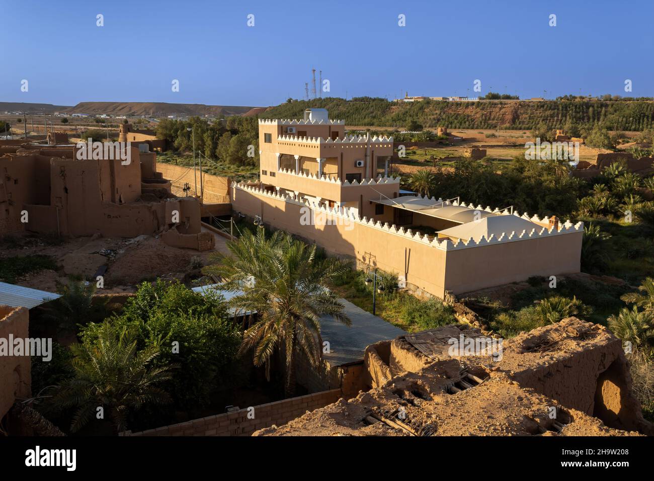 Una vista aerea di una famiglia contemporanea in stile arabo tradizionale, Arabia Saudita Foto Stock