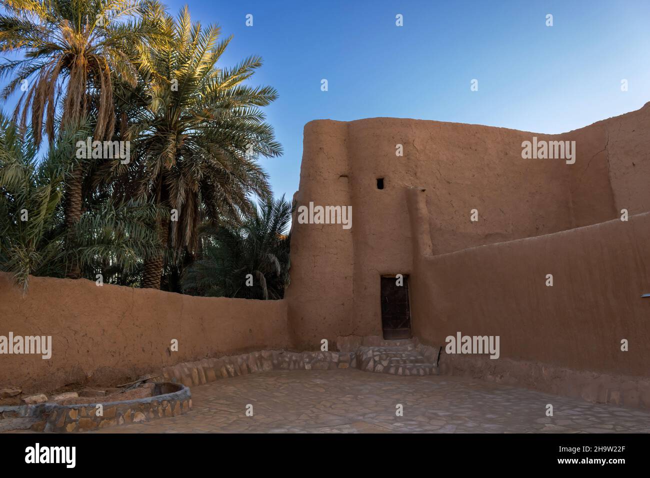 Tradizionale casa araba di mattoni di fango a Ushaiqer, Arabia Saudita Foto Stock