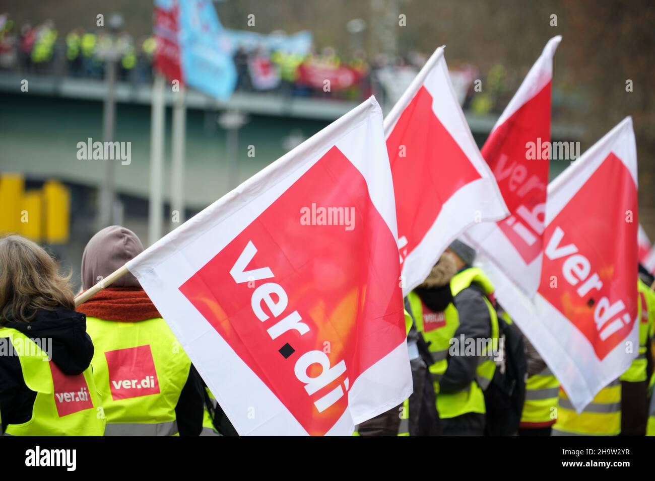 '24.11.2021, Germania, Brema, Brema - avvertimento sciopero del sindacato verdi.. 00A211124D413CAROEX.JPG [VERSIONE DEL MODELLO: NO, VERSIONE DELLA PROPRIETÀ: NO (C) Foto Stock