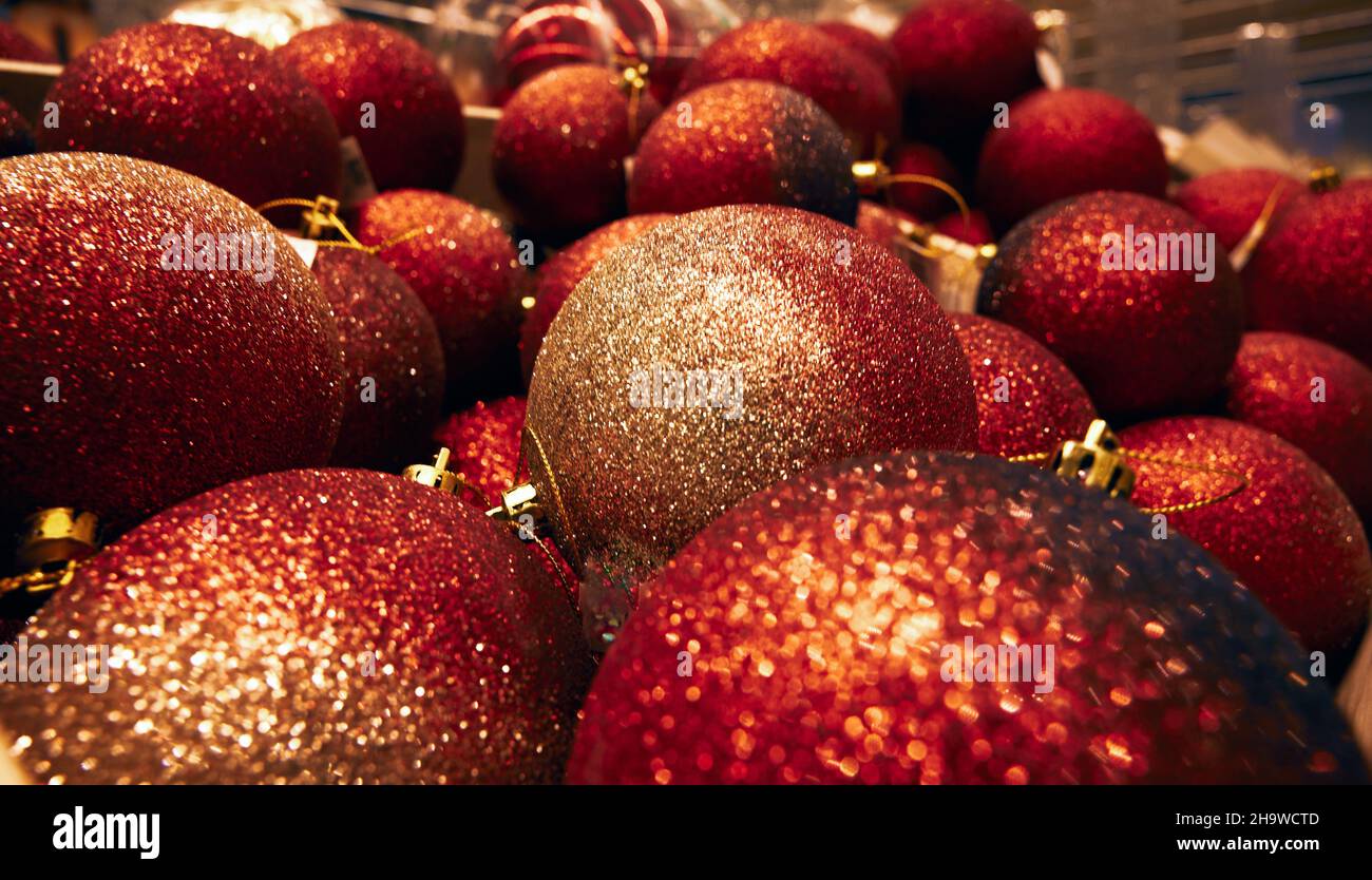 Decorazioni natalizie foto primo piano palle rosse Foto Stock