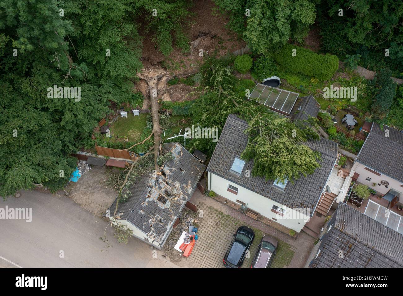 Dachschaden nach Sturm im Ruhrgebiet. Flutkatastrophe im Juli 2021 a Westdeutschland. Foto Stock