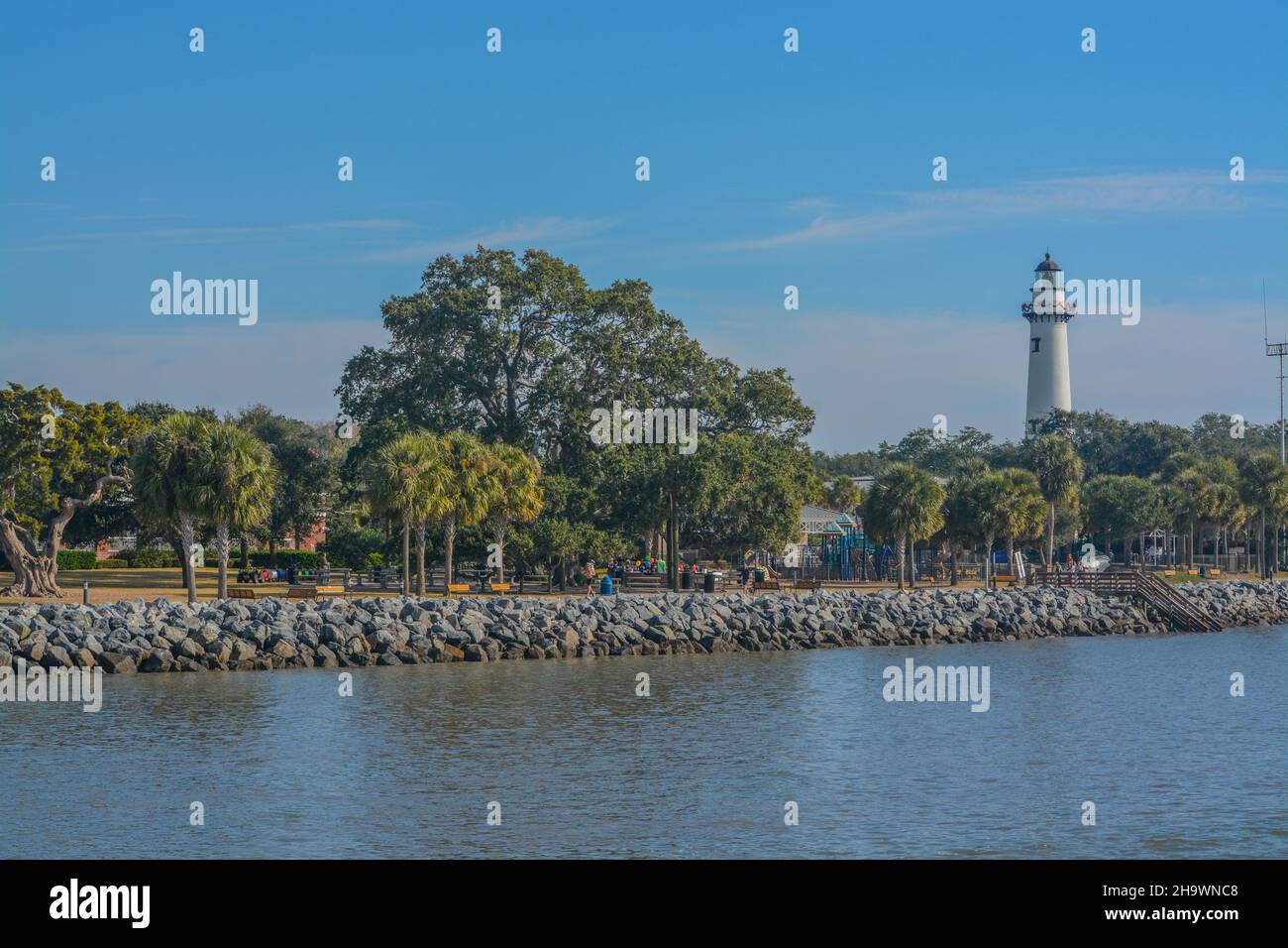 Faro di St. Simons sull'isola di St. Simons. Si affaccia su St. Simons Sound, Glynn County, Georgia Foto Stock