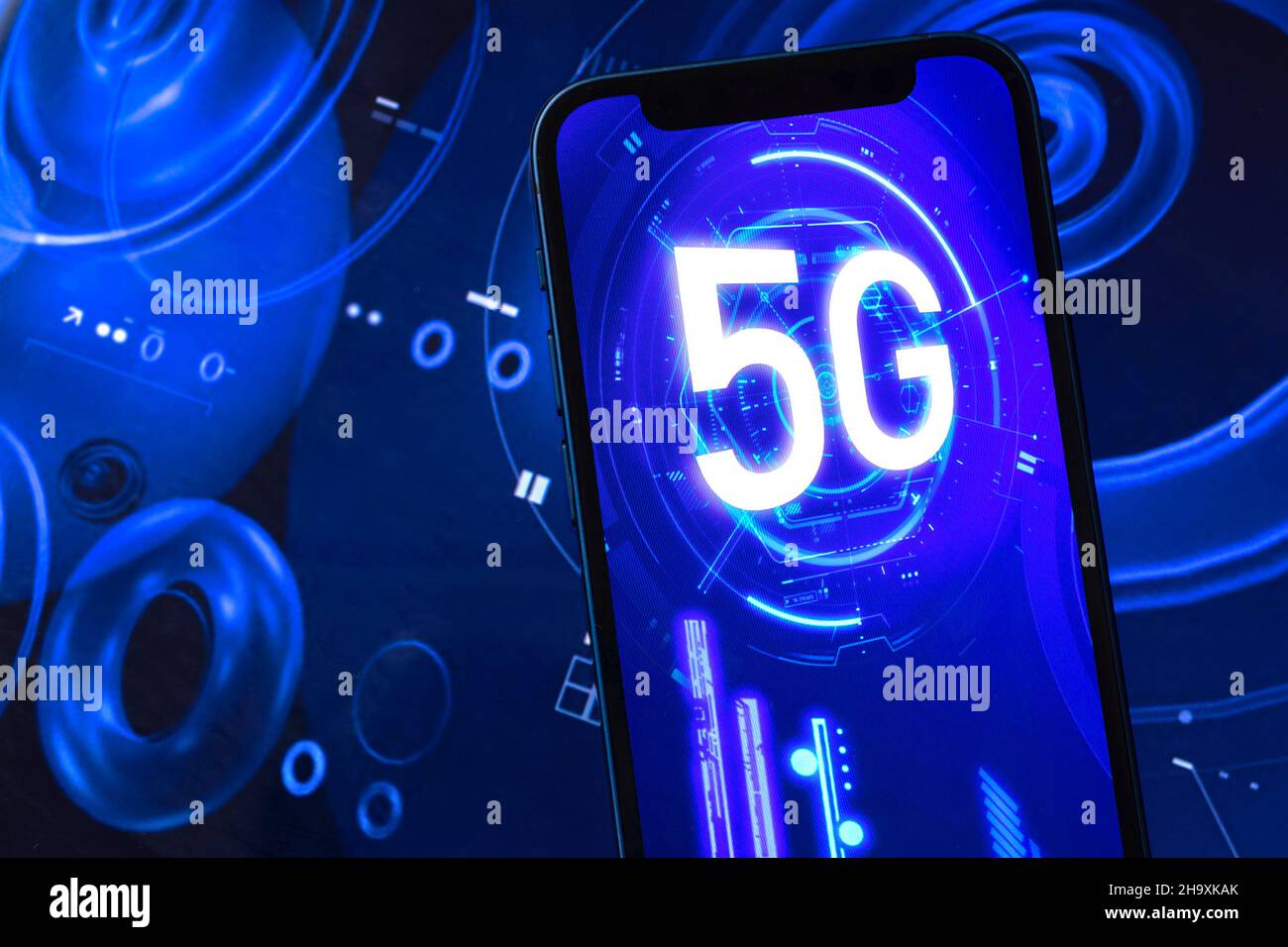 Rete 5G per telefono cellulare. Foto di sfondo delle reti globali moderne Foto Stock