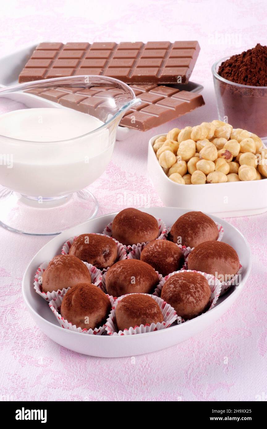 Tartufi alle nocciole Foto Stock