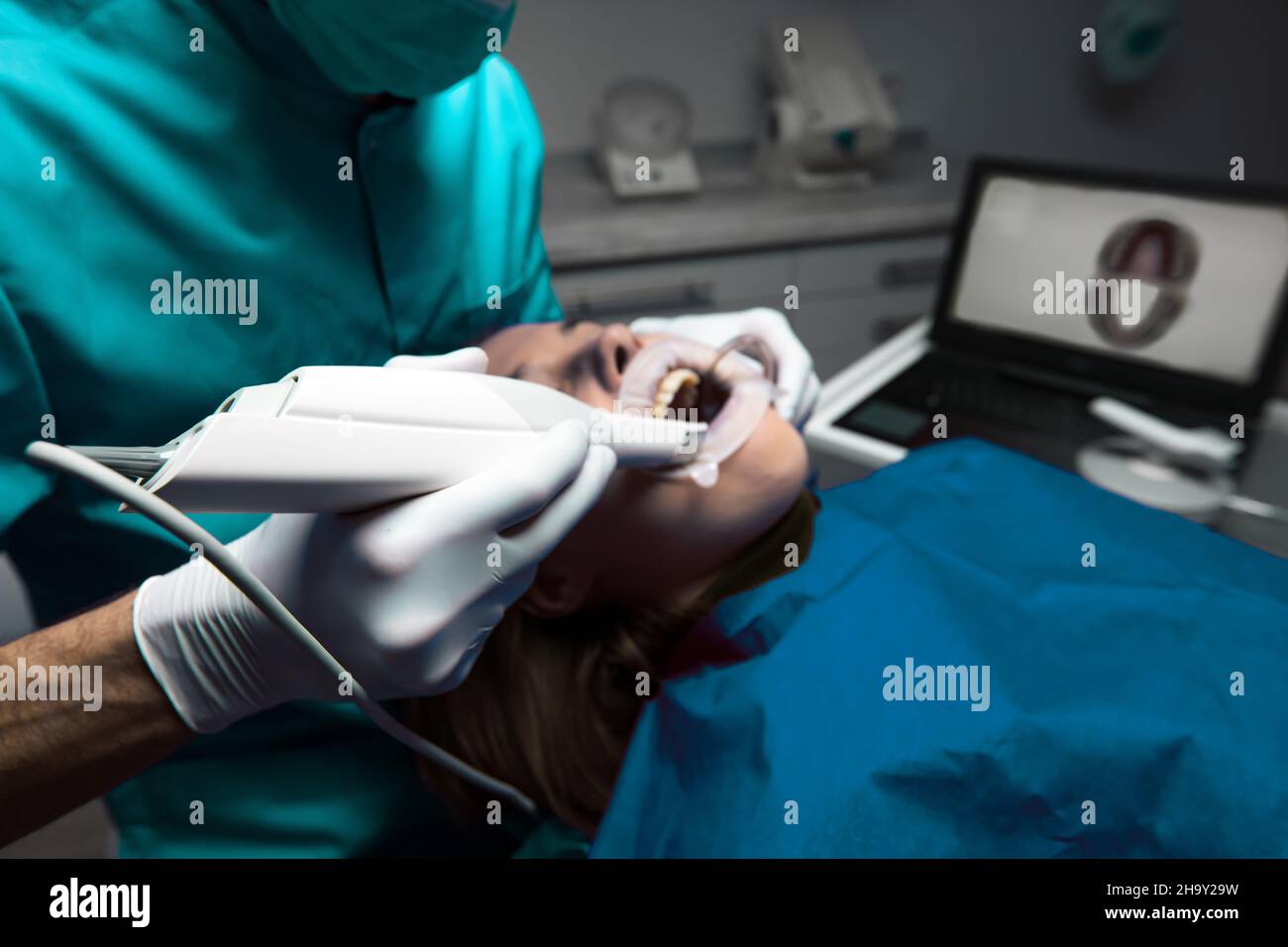 Dental 3D scanner 3Shape nell'ufficio del dentista. Foto Stock