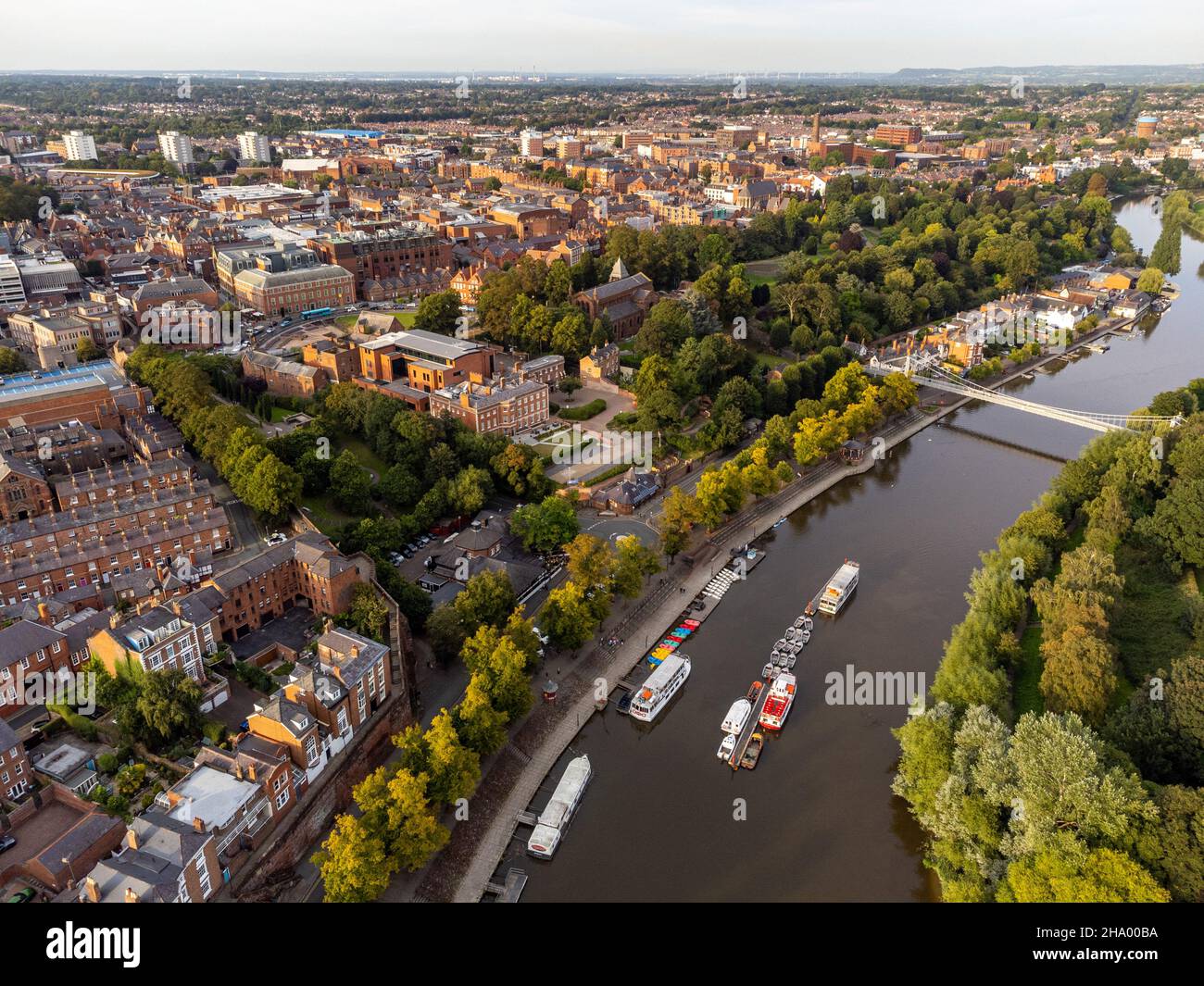 River Dee, Chester City Centre, Inghilterra, Regno Unito Foto Stock