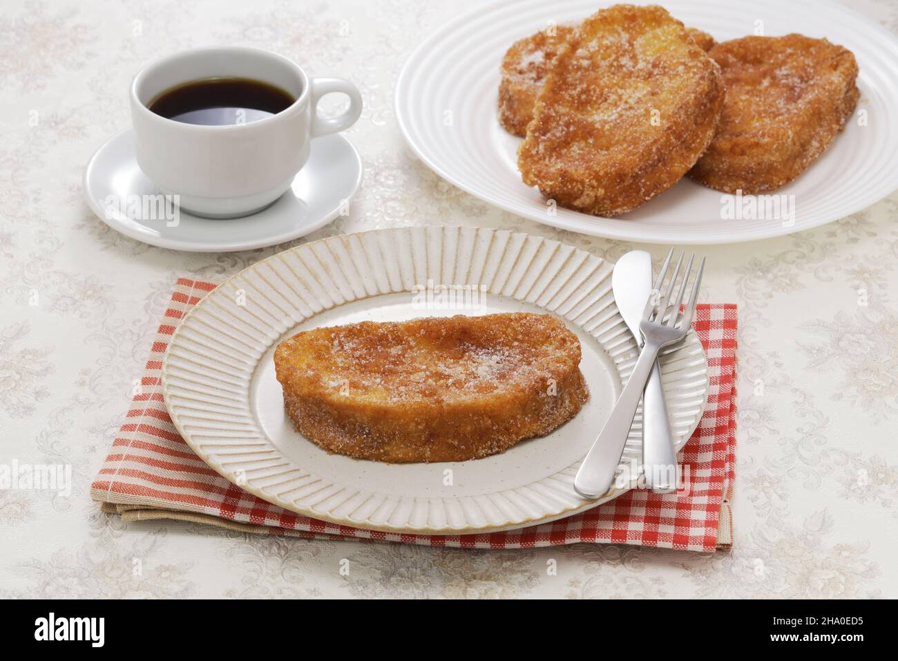 torrijas, toast alla francese in stile spagnolo, dessert di pasqua, rafanadas, toast alla francese in stile portoghese, dessert di natale. Foto Stock
