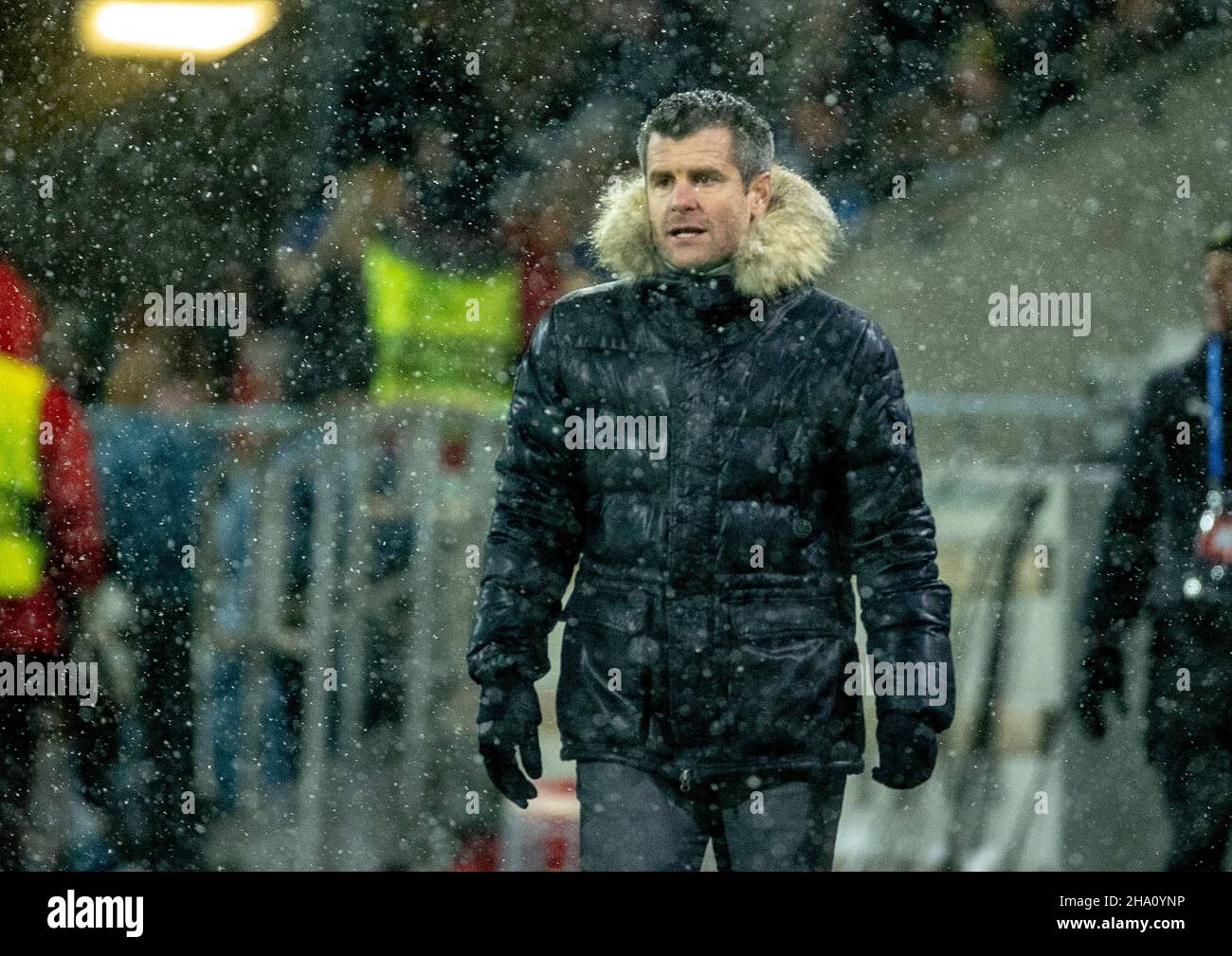 Jens Scheuer, allenatore del Bayern Munich, si presenta durante la partita di calcio del gruppo D della UEFA Women's Champions League tra la BK Hacken di Svezia e il FC Bayern Monaco di Germania alla Bravida Arena di Gothenburg, Svezia, il 09 dicembre 2021. Foto: Adam IHSE / TT / code 9200 Foto Stock