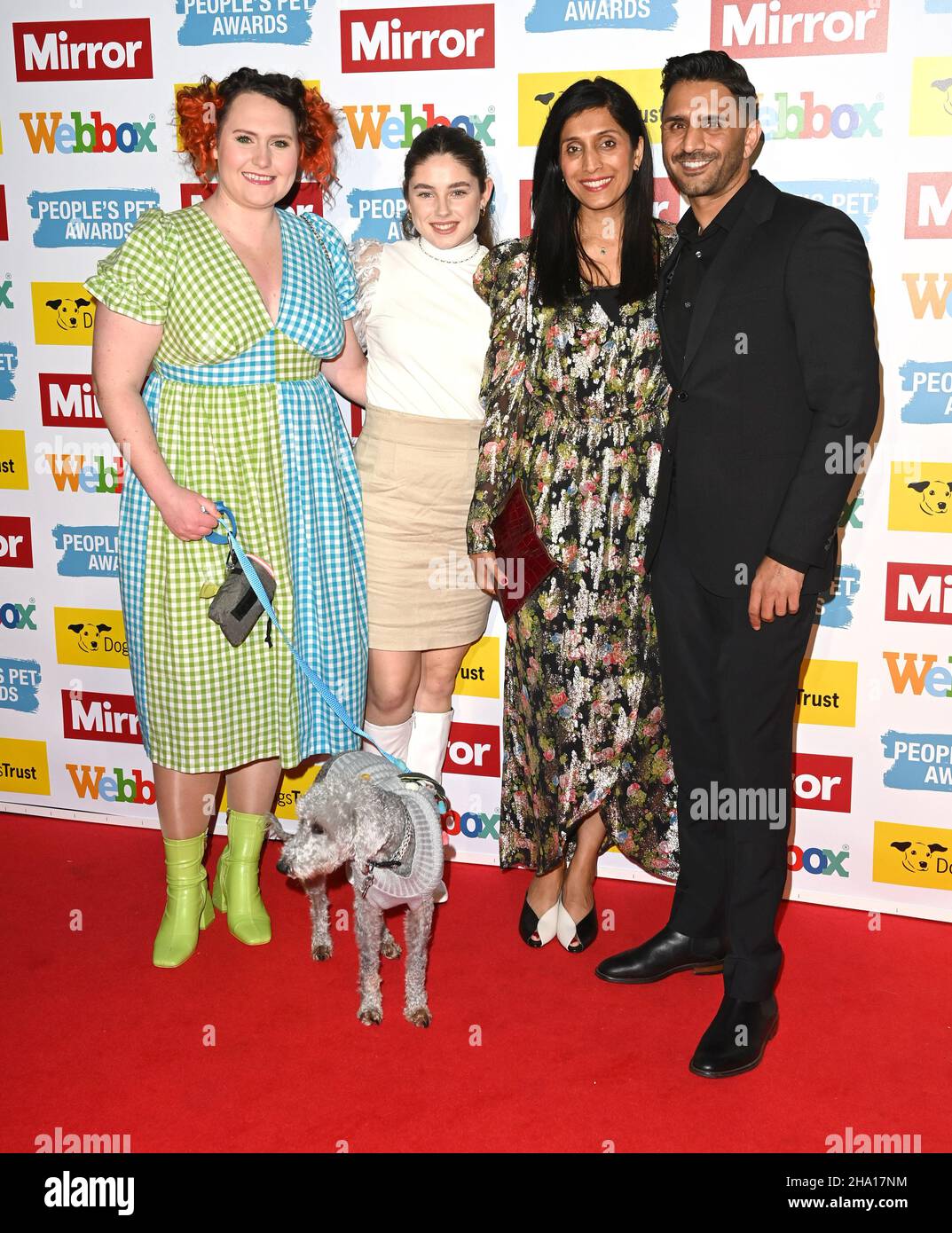 Foto da accreditare ©Alpha Press 079965 09/12/2021 Lizzie Acker Freya Cox Chigs Parmar Mirror Peoples PET Awards 2021 in collaborazione con Dogs Trust e Webbox a Londra Foto Stock