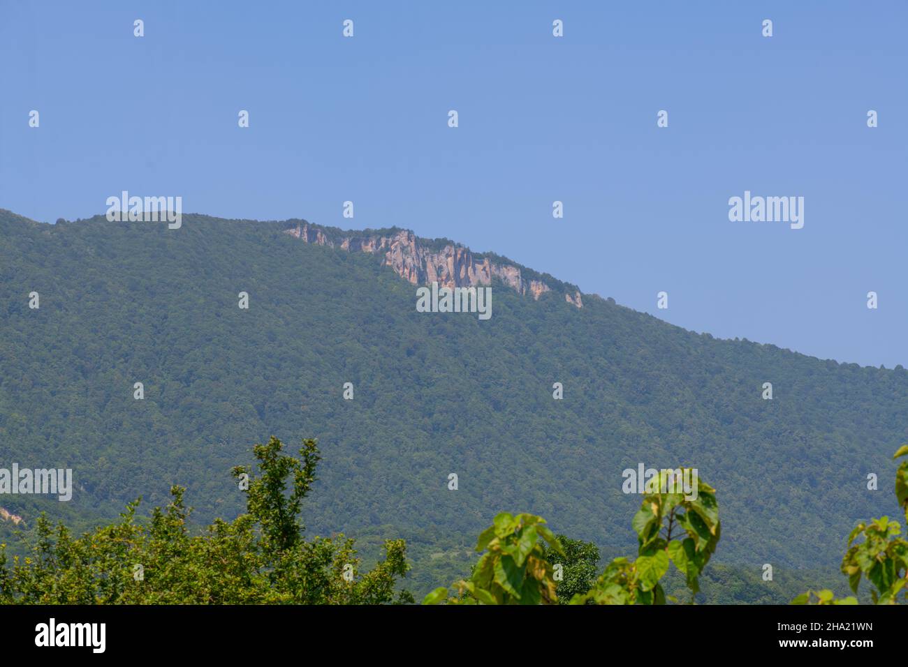 Splendide montagne nel canyon di Okatse in Georgia Foto Stock