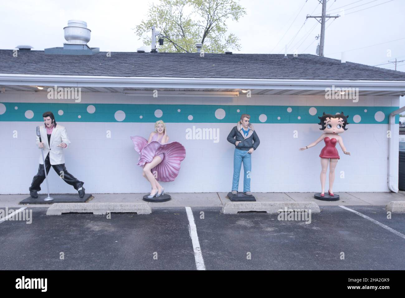 Braidwood, Illinois, Polk a Dot Drive in: Statue di Elvis Presley, Marylin Monroe Betty Boop e James Dean Foto Stock