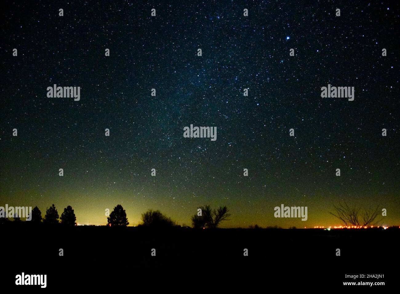 Lunga esposizione di stelle nel cielo notturno Foto Stock