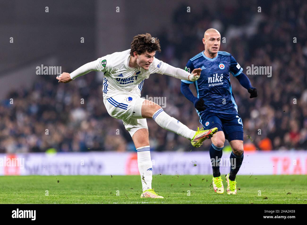 Copenaghen, Danimarca. 09th Dic 2021. Jonas Wind (23) del FC Copenhagen visto durante la partita della UEFA Europa Conference League tra il FC Copenhagen e Slov Bratislava al Parken di Copenhagen. (Photo Credit: Gonzales Photo/Alamy Live News Foto Stock