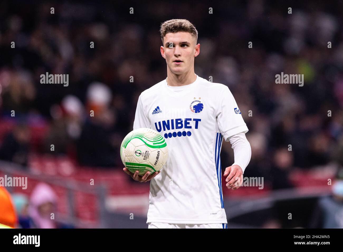 Copenaghen, Danimarca. 09th Dic 2021. Elias Jelert (38) del FC Copenhagen visto durante la partita della UEFA Europa Conference League tra il FC Copenhagen e Slov Bratislava al Parken di Copenhagen. (Photo Credit: Gonzales Photo/Alamy Live News Foto Stock