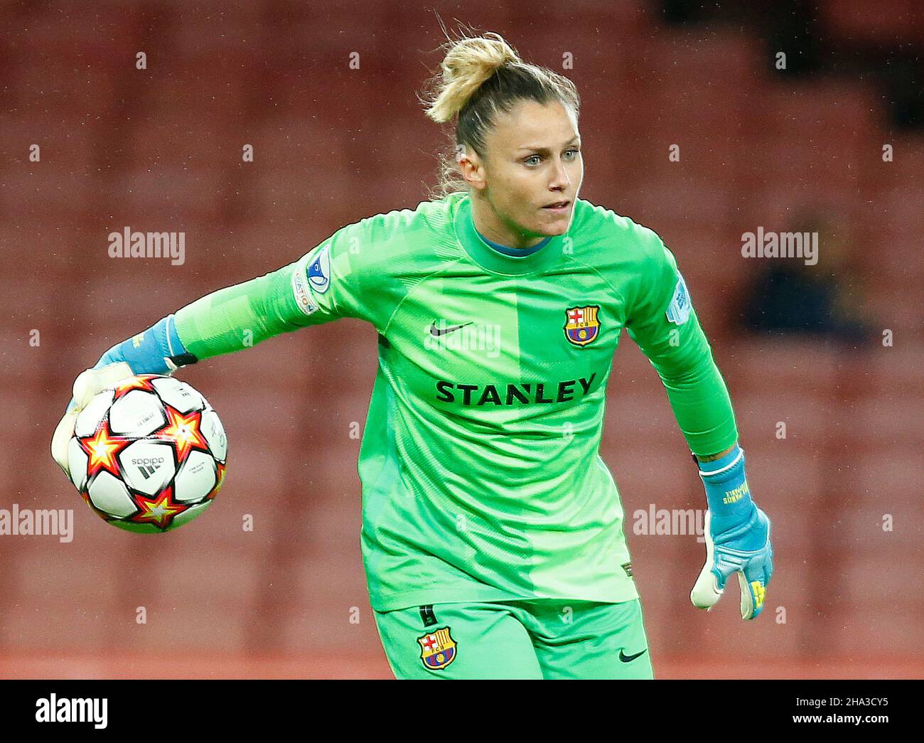 Londra, Regno Unito, DICEMBRE 09:Sandra Panos del FC Barcelona Femeni durante la Woman's Champions League Group C tra le Donne Arsenali e Barcellona F. Foto Stock