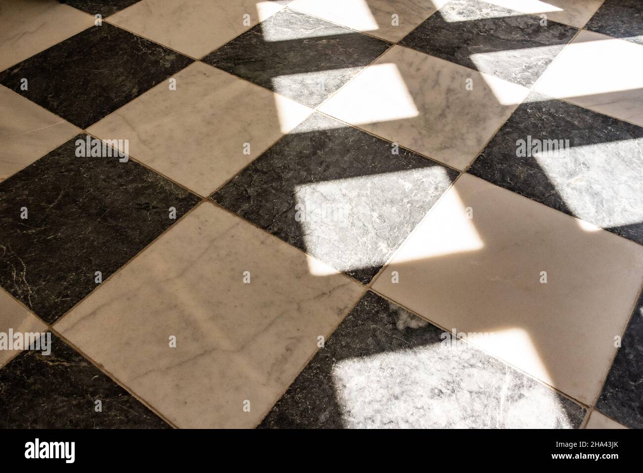 piastrelle diamantate con listelli d'ombra Foto Stock