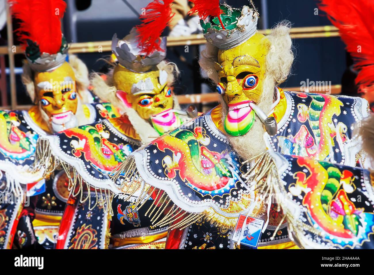 Uomini che indossano costumi di carnevale, Carnevale di Oruro, Oruro, Bolivia, Sud America Foto Stock