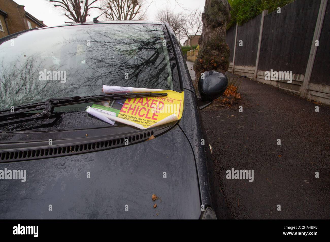 Tassa di circolazione dell'automobile, l'automobile bloccata a causa di non avere tassa del veicolo Foto Stock