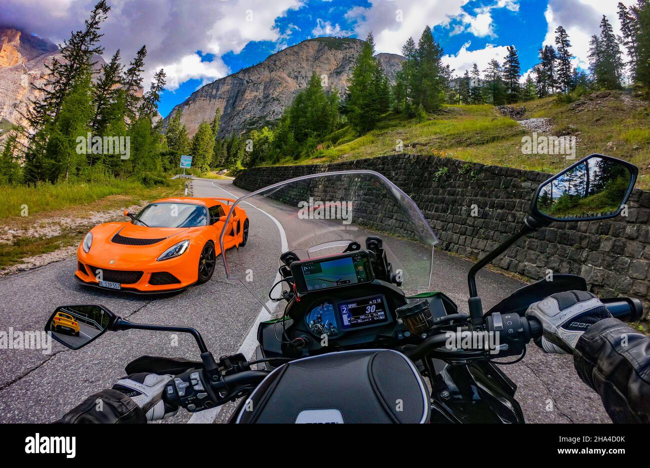 Moto Touring sul Passo Valparaola in Italia Foto Stock