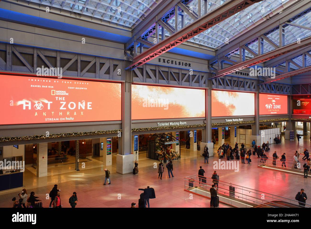 Vista interna del Moynihan Train Hall alla Penn Station.Midtown Manhattan.New York City.USA Foto Stock