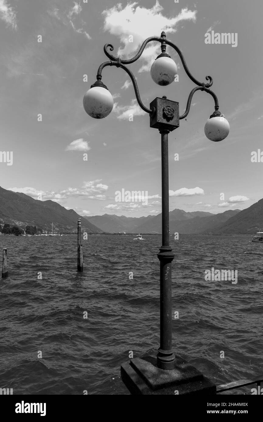 passeggiata lungo locarno sulle rive del lago maggiore locarno,canton ticino,svizzera Foto Stock