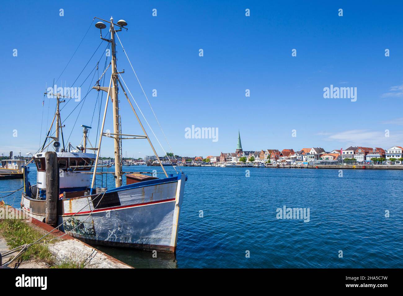 pesca cutter,vorderzeile,promenade,lübeck-travemünde,schleswig-holstein,germania,europa Foto Stock