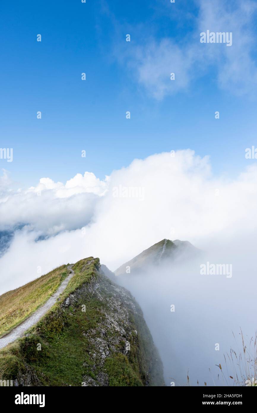 austria, kleinwalsertal, sentiero escursionistico da fellhorn a kanzelwand. Foto Stock