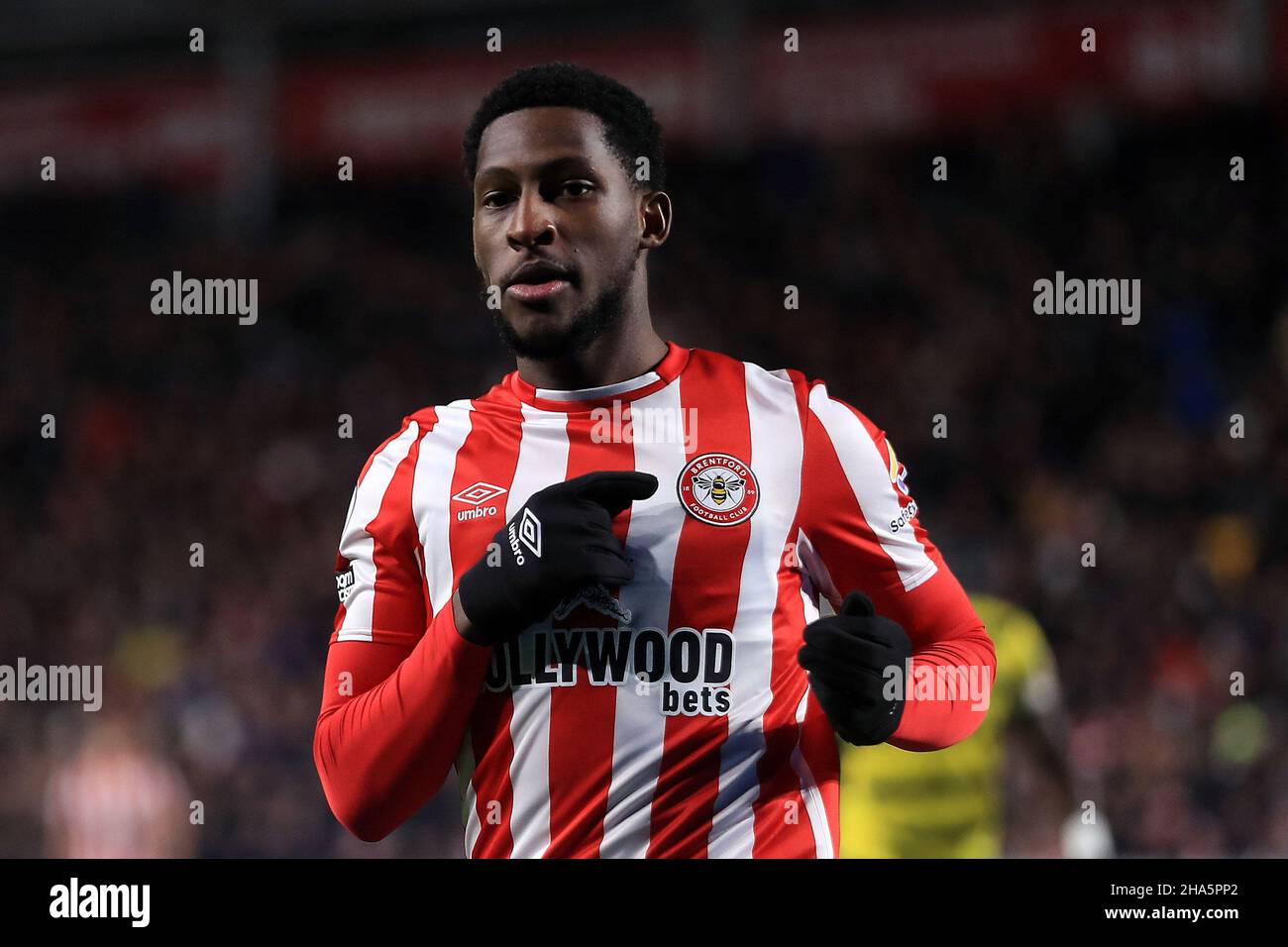 Londra, Regno Unito. 10th Dic 2021. Shandon Baptiste di Brentford guarda avanti. Partita della Premier League, Brentford contro Watford al Brentford Community Stadium di Brentford, Londra, venerdì 10th dicembre 2021. Questa immagine può essere utilizzata solo per scopi editoriali. Solo per uso editoriale, licenza richiesta per uso commerciale. Nessun uso in scommesse, giochi o un singolo club/campionato/player pubblicazioni. pic di Steffan Bowen/Andrew Orchard sport fotografia/Alamy Live news credito: Andrew Orchard sport fotografia/Alamy Live News Foto Stock