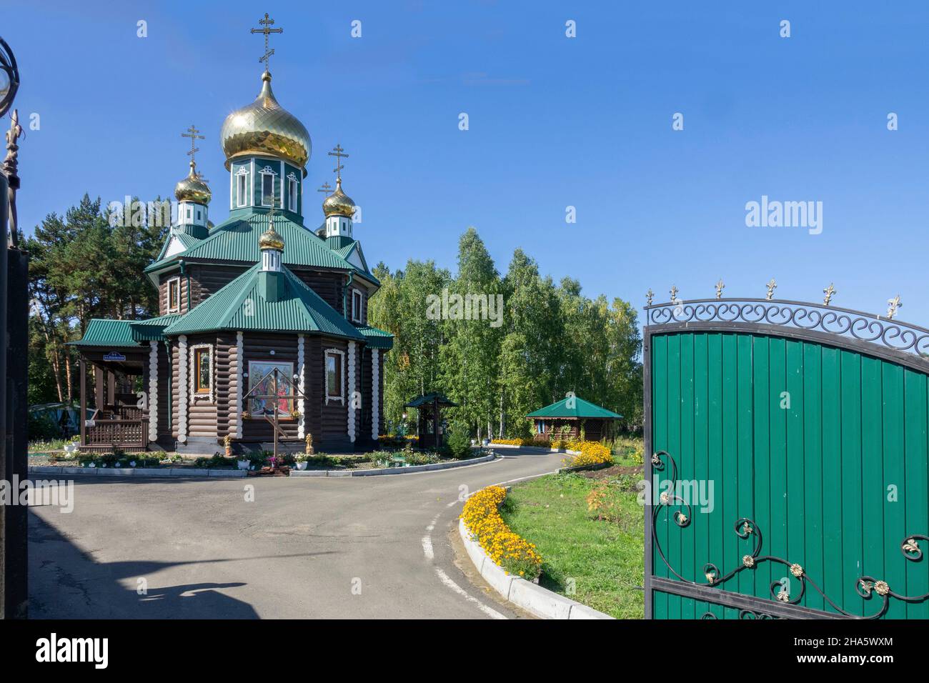 rus,russia,siberia,kiyevskaya ulitsa,kuitun,oblast irkutsk,pravoslavnyy khram chiesa ortodossa russa con cupole di cipolla in kuitun siberia Foto Stock