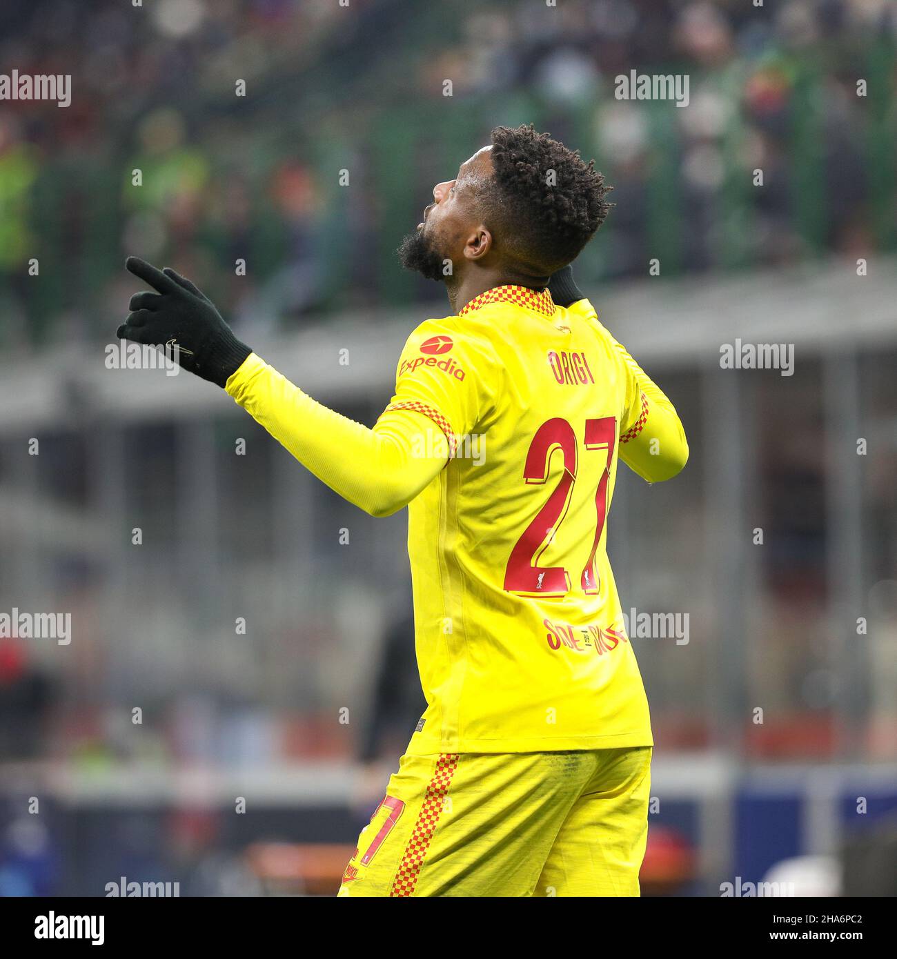 Italia. 07th Dic 2021. Italia, Milano, 7 2021 dicembre: Divock Origi (attaccante Liverpool) segna e celebra il traguardo 2-1 a 55' durante la partita di calcio AC MILAN vs LIVERPOOL, UCL 2021-2022 giorno 6, stadio San Siro (Foto di Fabrizio Andrea Bertani/Pacific Press) Credit: Pacific Press Media Production Corp./Alamy Live News Foto Stock
