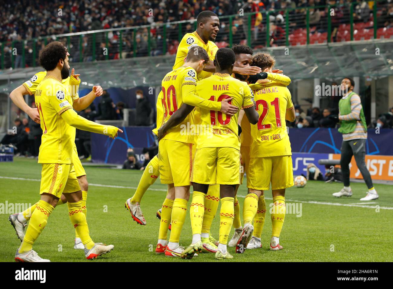 Italia. 7th Dic 2021. Italia, Milano, 7 2021 dicembre: Divock Origi (attaccante Liverpool) segna e celebra il traguardo 2-1 a 55' durante la partita di calcio AC MILAN vs LIVERPOOL, UCL 2021-2022 giorno 6, stadio San Siro (Credit Image: © Fabrizio Andrea Bertani/Pacific Press via ZUMA Press Wire) Foto Stock