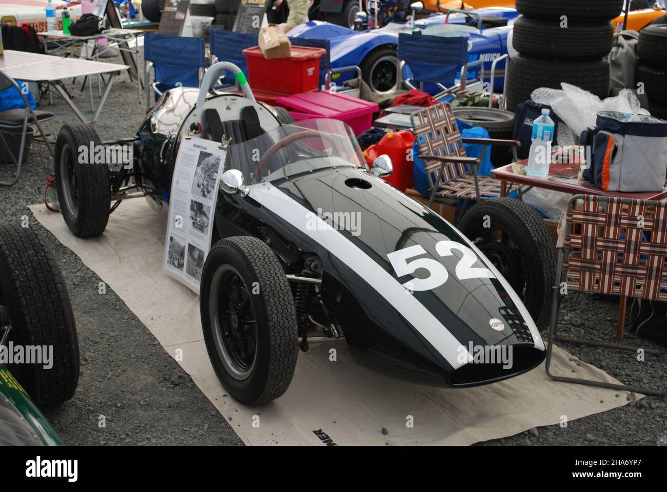 #52 Formula Junior 1960, 1100cc, di proprietà di Mike Gosbell (AUS) all'apertura ufficiale della pista di Hampton Downs, circuito nazionale, organizzato da un comitato guidato dai proprietari e sviluppatori, Chris Watson e Tony Roberts. Foto Stock