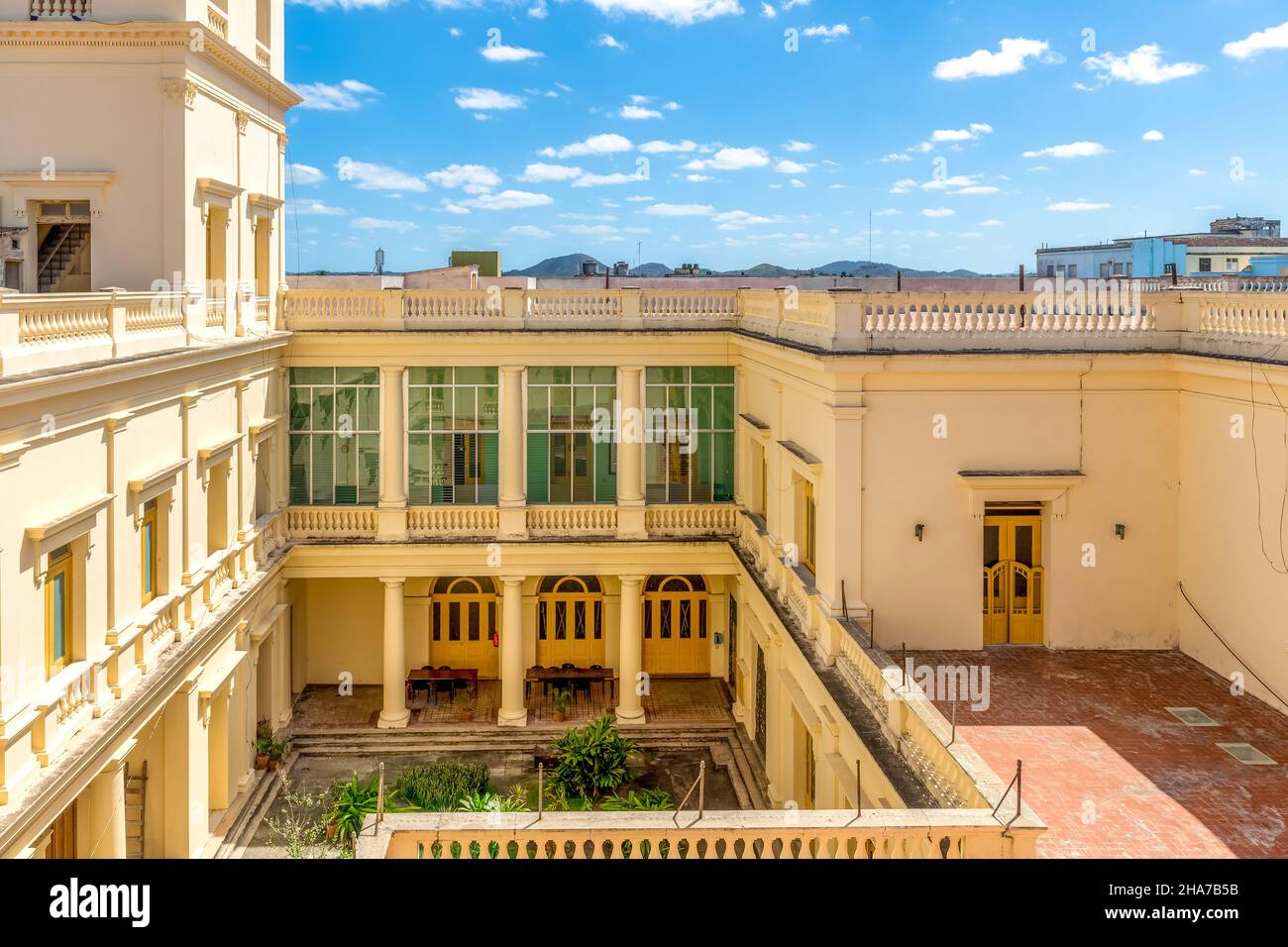 All'interno della biblioteca pubblica Jose Marti, luogo famoso e attrazione turistica all'interno di un'area Monumento Nazionale. 11 dicembre 2021 Foto Stock