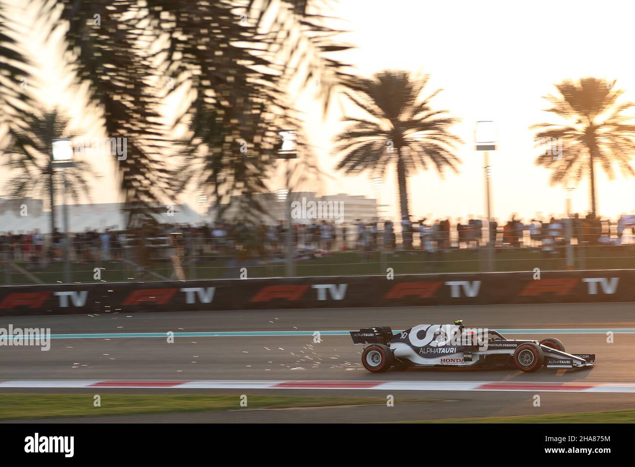 11th dicembre 2021; Yas Marina Circuit, Abu Dhabi, Emirati Arabi Uniti: FIA Abu Dhabi F1 Grand Prix Qualification Day: Scuderia AlphaTauri Honda, Pierre Gasly Foto Stock