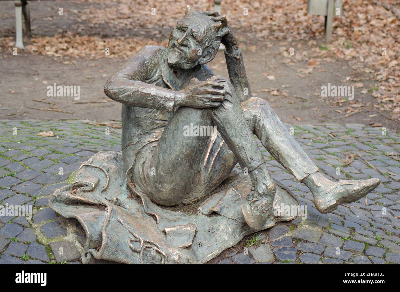 Aachen- Bauersfrau und Teufel ist eine Statuengroppe auf dem Lousberg in Aachen. Foto Stock