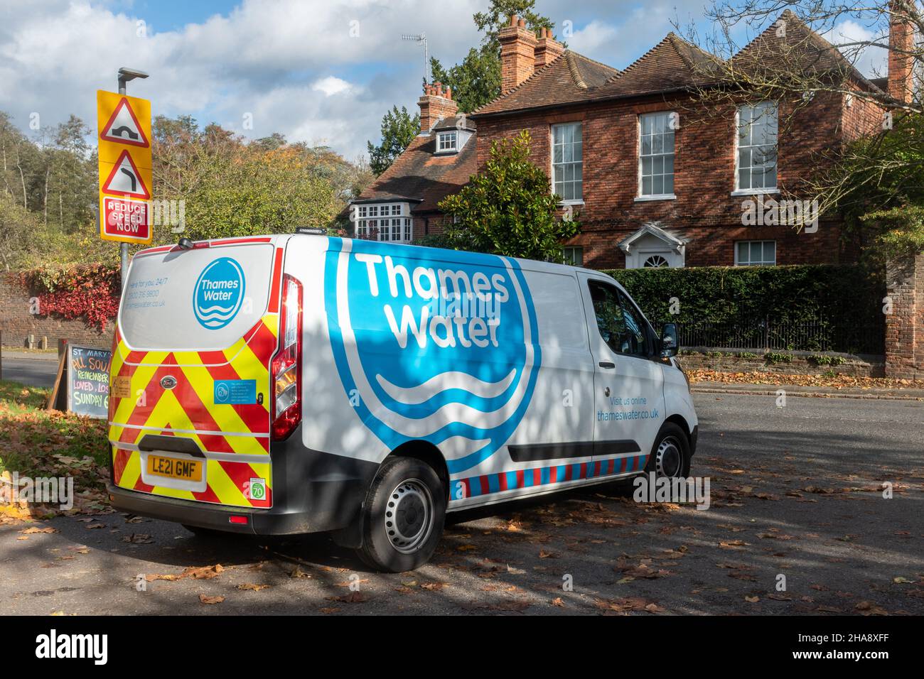 Thames Water van a Surrey, Inghilterra, Regno Unito Foto Stock